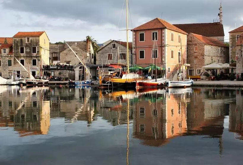 Hvar Holiday Apartments