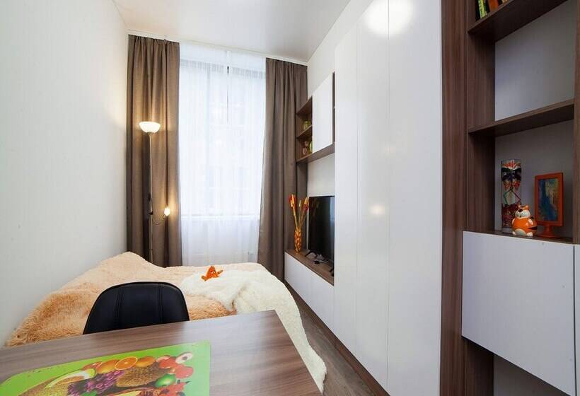 Marin Dom Na Malysheva 42a