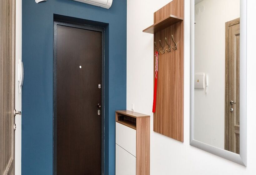 Marin Dom Na Malysheva 42a