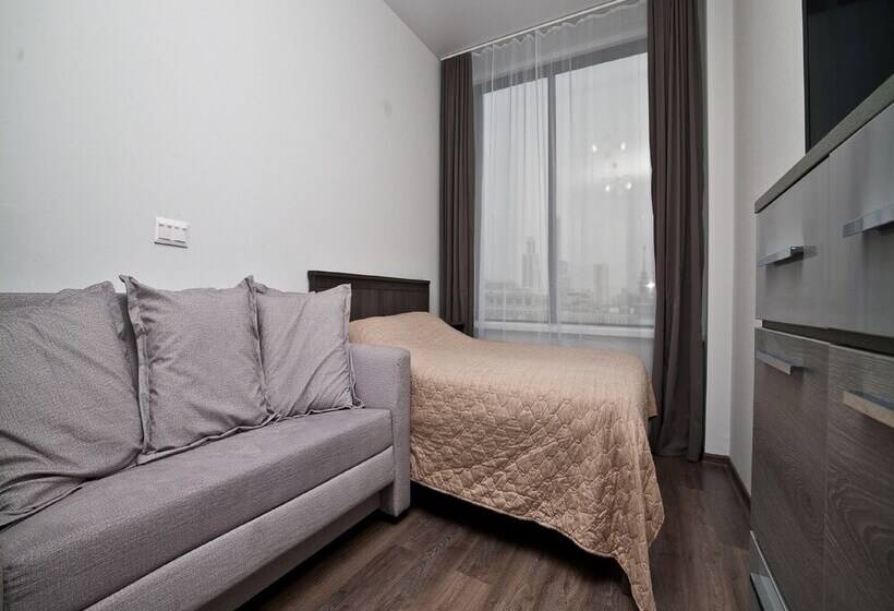 Marin Dom Na Malysheva 42a