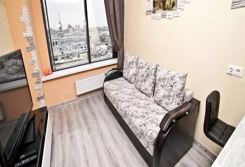 Marin Dom Na Malysheva 42a