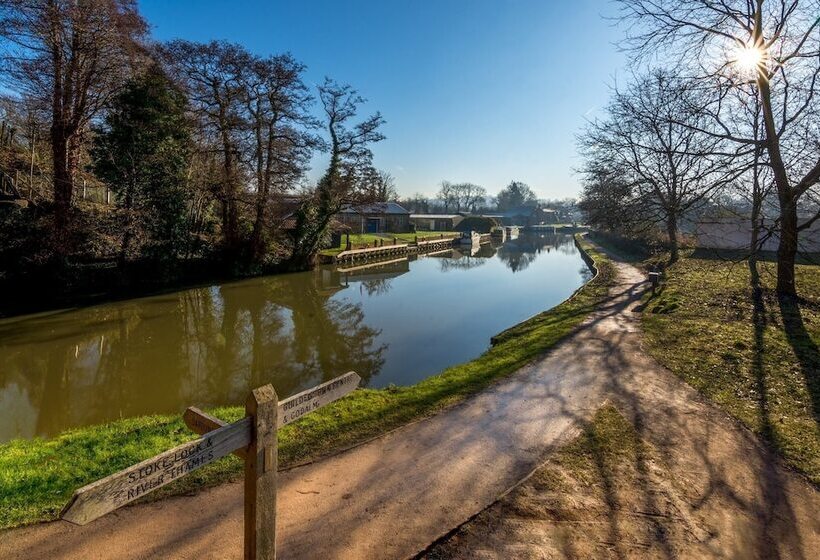 פנסיון Rooms In Guildford Surrey