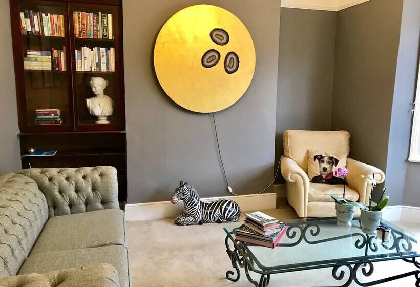 The Walton House Near City Center