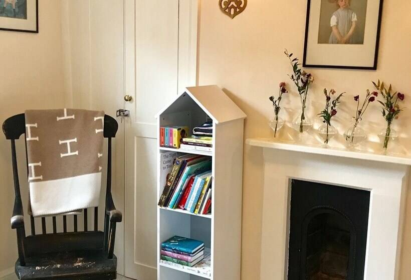 The Walton House Near City Center