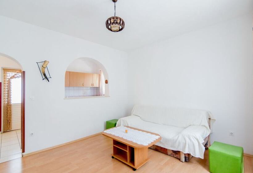 Apartments Ana & Bogdan