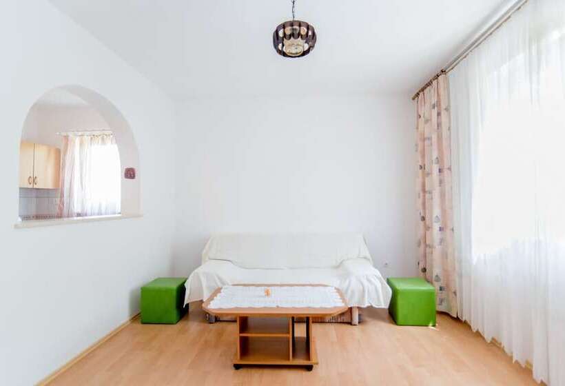 Apartments Ana & Bogdan