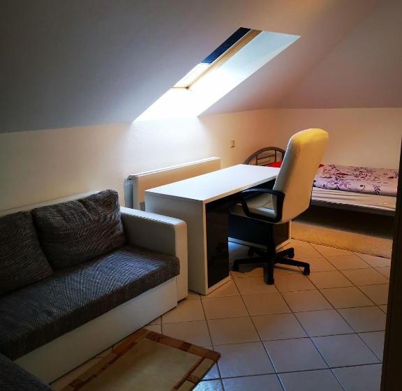 Homburg Nähe Uniklinik R