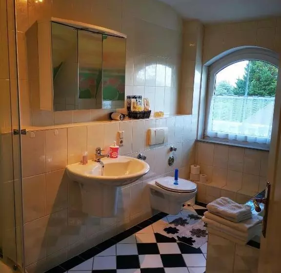 Homburg Nähe Uniklinik R