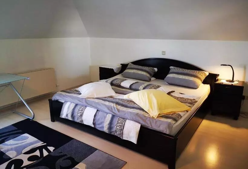 Homburg Nähe Uniklinik R