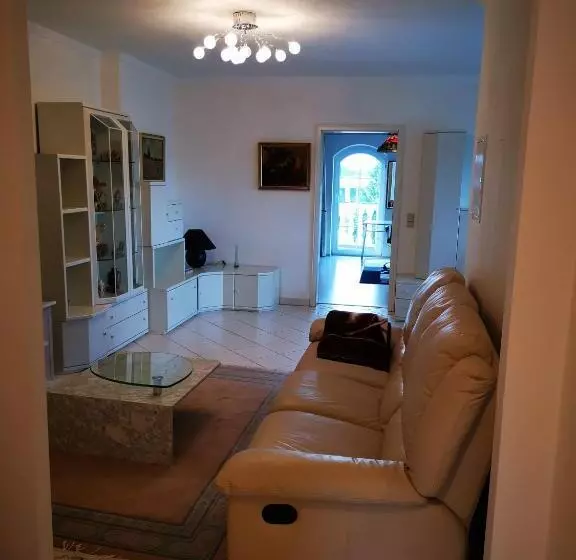 Homburg Nähe Uniklinik R