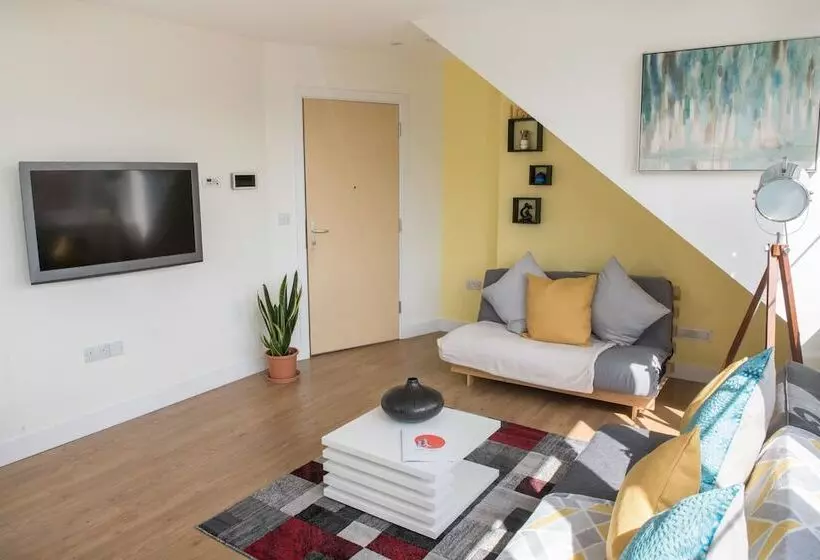 Luxurious Penthouse Heart Of Cambridge