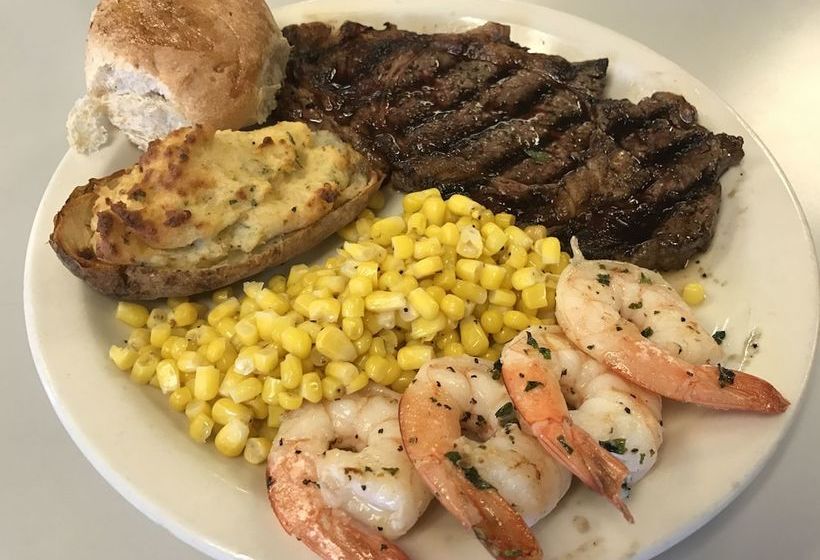 簡易ホテル The Grand Majestic Lodge