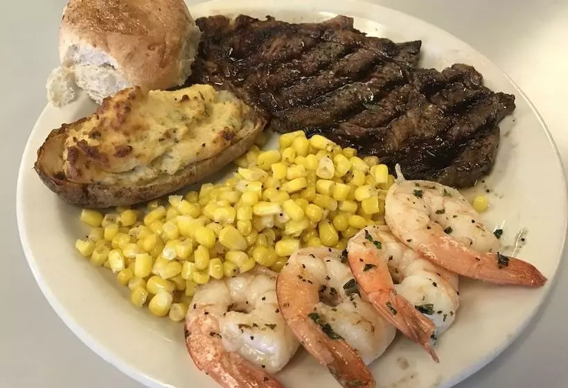 簡易ホテル The Grand Majestic Lodge