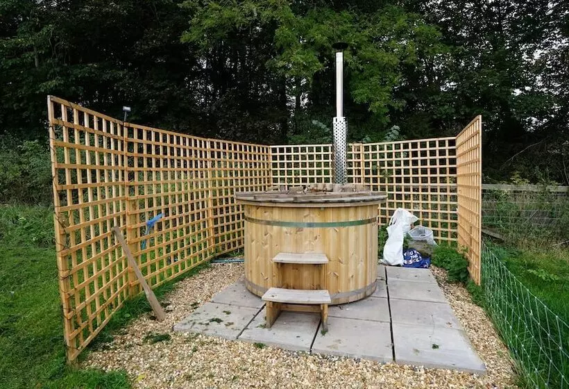 ホテル Islay @ Westcote Glamping Campsite