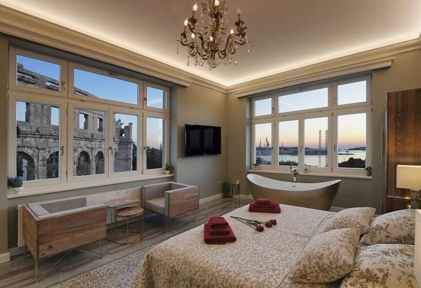 Arena & Sea View Luxurious Residence