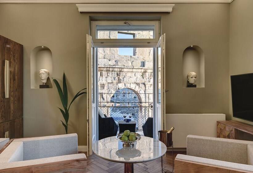 Arena & Sea View Luxurious Residence