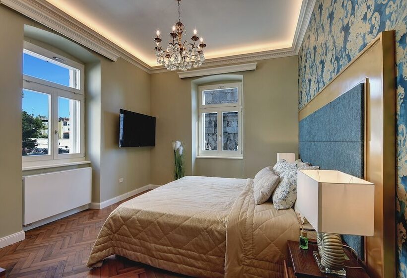 Arena & Sea View Luxurious Residence