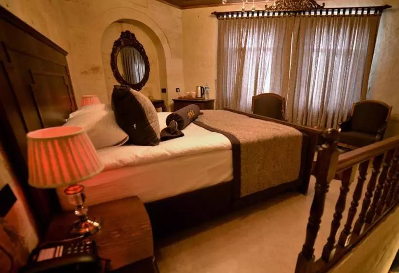 Hotelli Evanthia Cave Suites