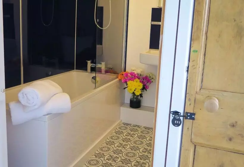 Westeria Cottage