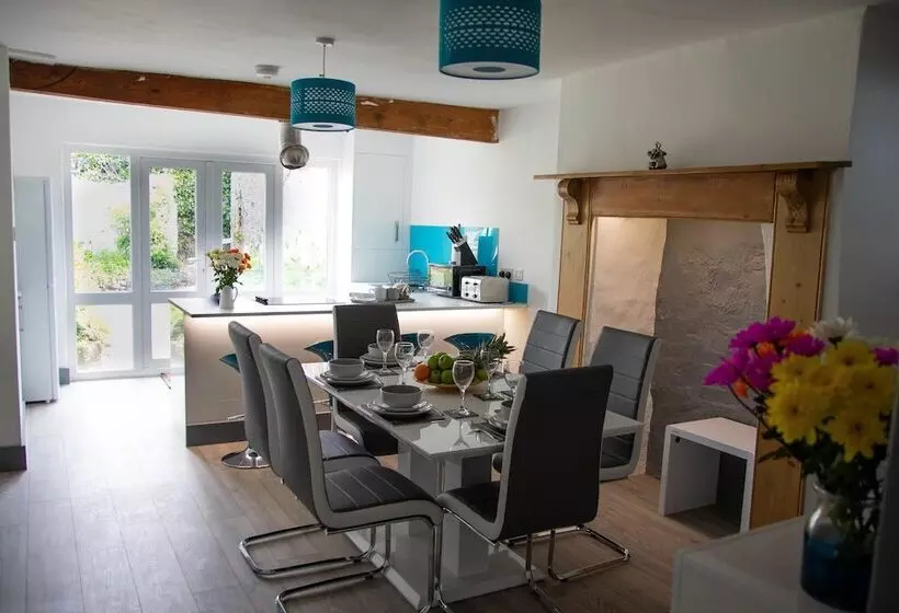 Westeria Cottage