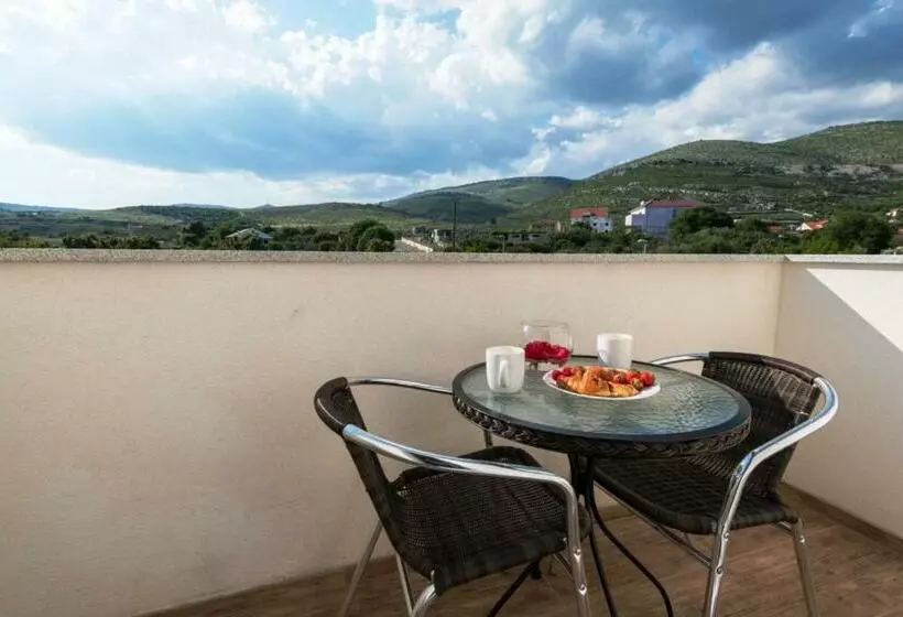 Apartmani Livaja