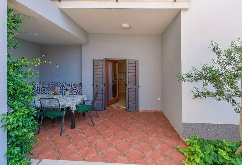 Apartments Ljiljana