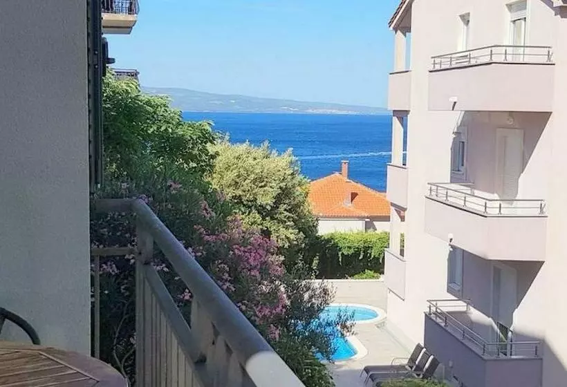 Apartments Ljiljana