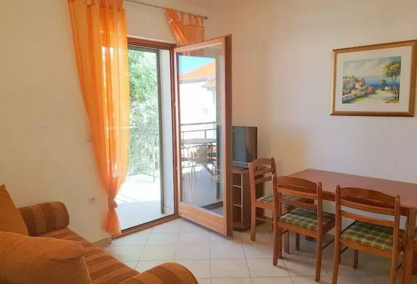 Apartments Ljiljana