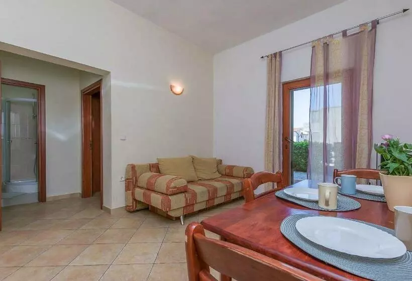 Apartments Ljiljana