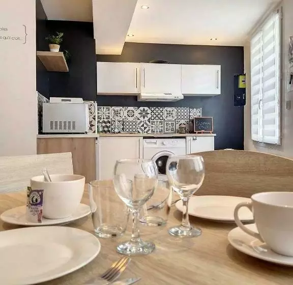 Le Capitaine Port De Castelnaudary Avec Box