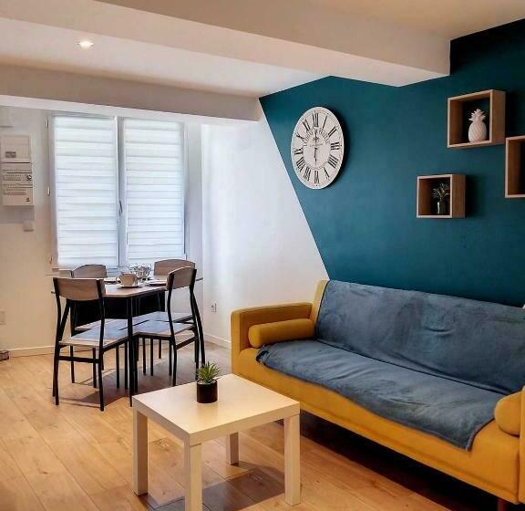 Le Capitaine Port De Castelnaudary Avec Box