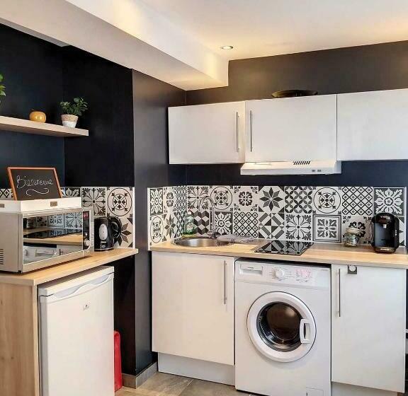 Le Capitaine Port De Castelnaudary Avec Box