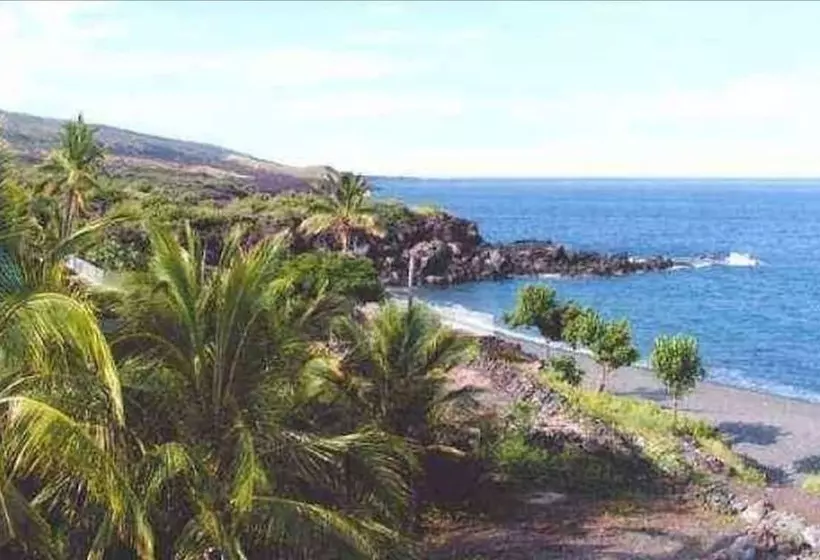 Aamiaismajoitus (B&B) Plumeria Grove Cottage