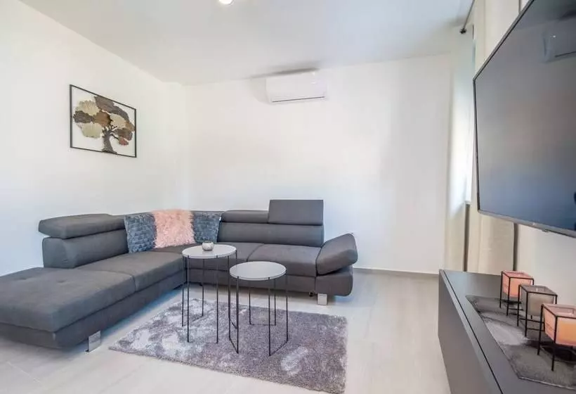 Exclusive City Apartments