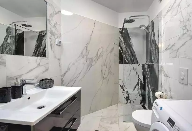 Exclusive City Apartments