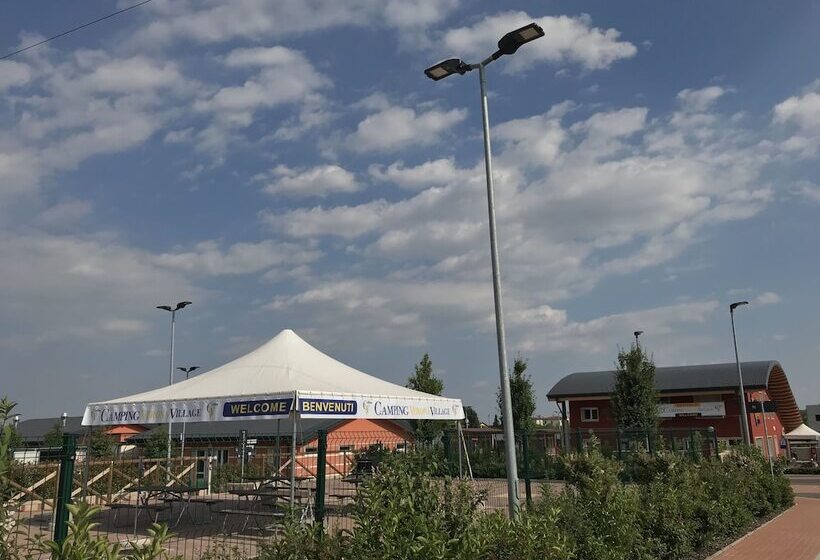 هتل Camping Verona Village