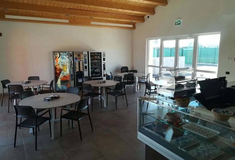 هتل Camping Verona Village