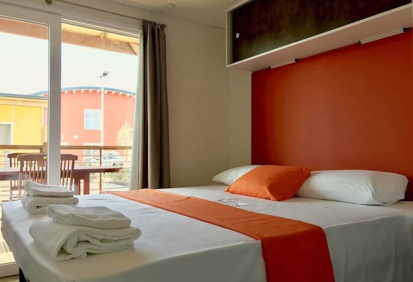 هتل Camping Verona Village