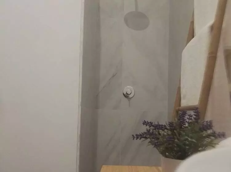 Majatalo Temple Suites Guesthouse