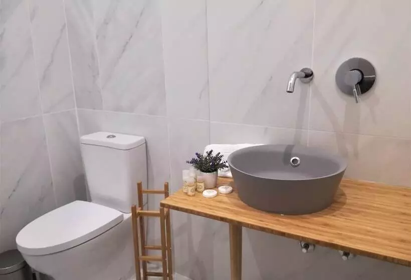 Majatalo Temple Suites Guesthouse