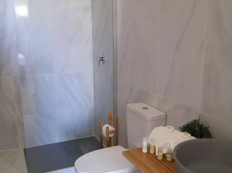 Majatalo Temple Suites Guesthouse