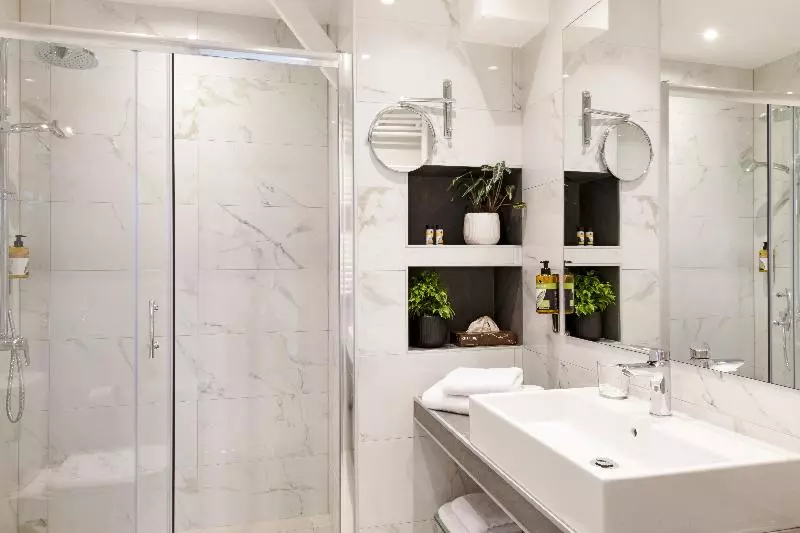 Thess Residences
