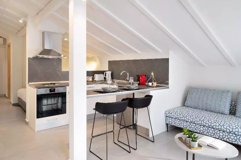 Thess Residences