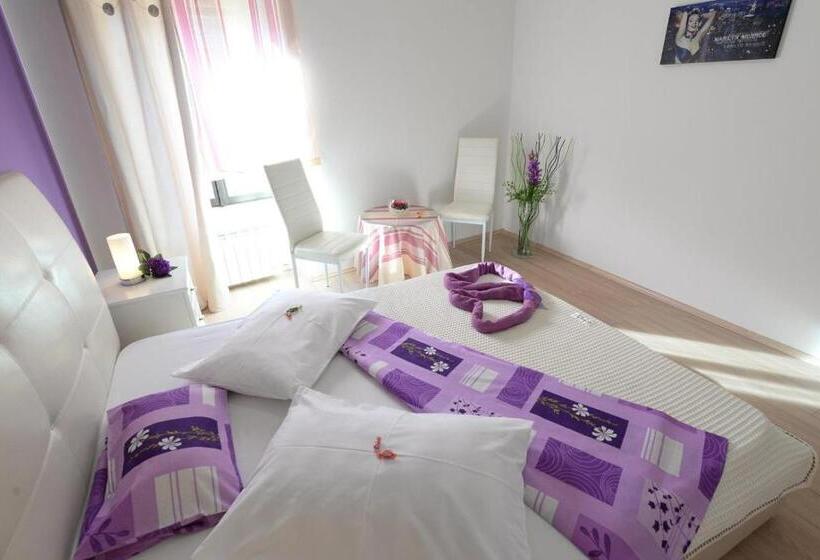 Apartments Ana Vodnjan