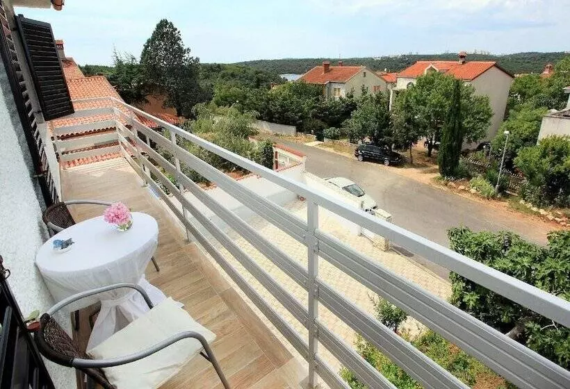 Apartments Biba Banjole / Two Bedrooms A1