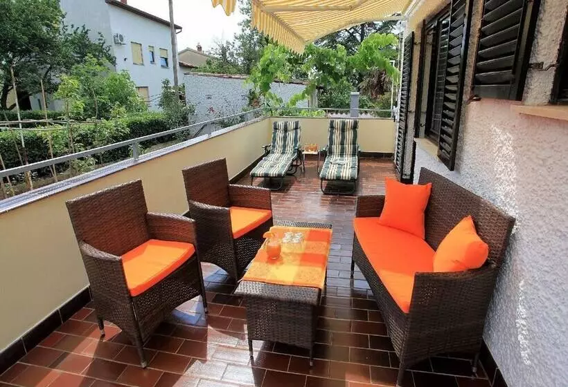 Apartments Biba Banjole / Two Bedrooms A1