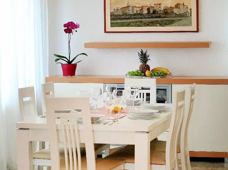 Apartments Biba Banjole / Two Bedrooms A1