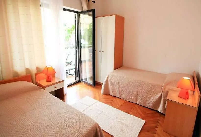 Apartments Biba Banjole / Two Bedrooms A1