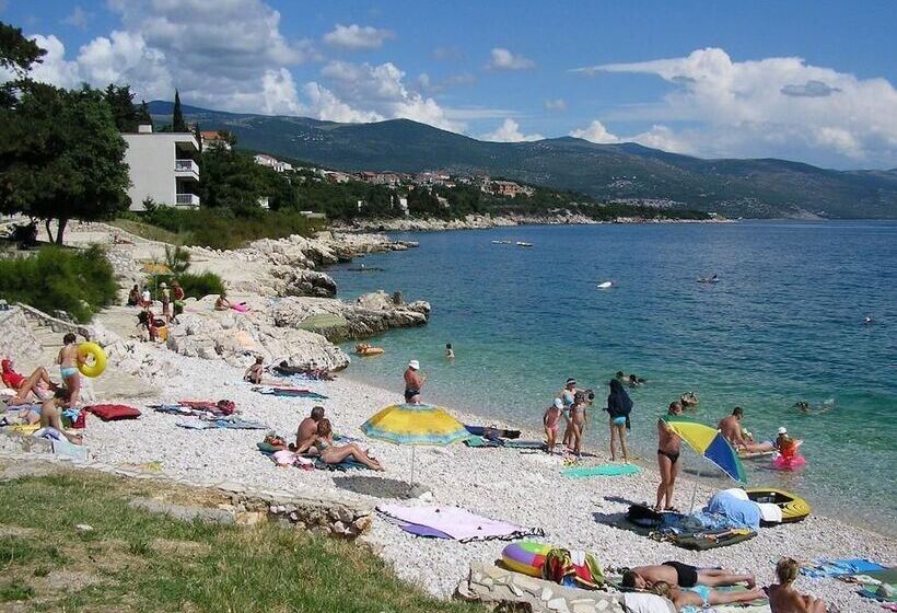 Apartments Gorana Novi V