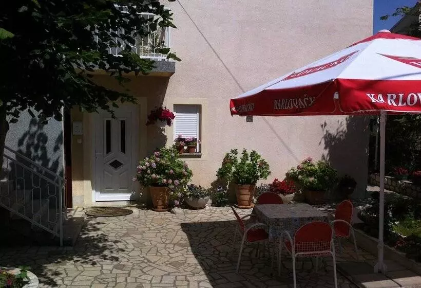 Apartments Gorana Novi V